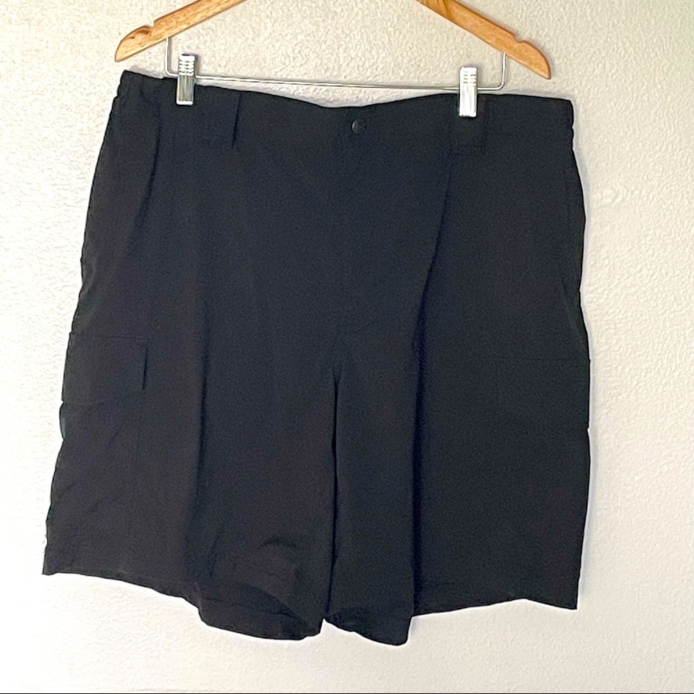 5.11 Tactical Series Uniform Mens Shorts Size 40 Black Training Cargo